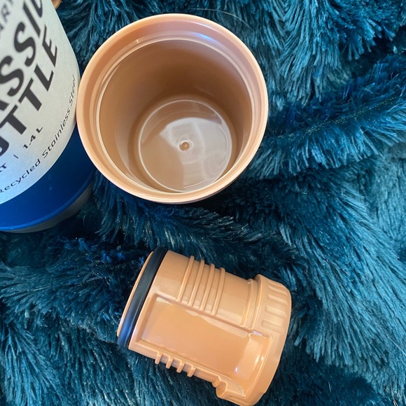 STANLEY 1.5qt/1.4L (48oz) Stainless Steel Classic Legendary Bottle - Picture 11 of 11